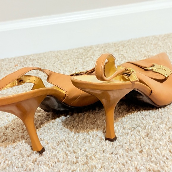 Elegant Tan Slingback Heels - Picture 4 of 9